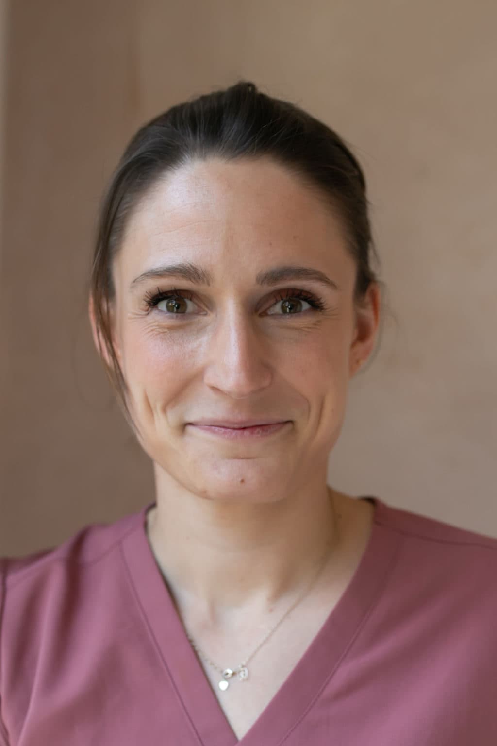 Dr. Amandine Beke